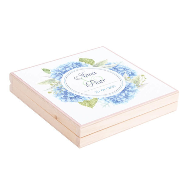 Eleganckie drewniane pudełko podziękowanie zaproszenie dla rodziców motyw kwiatowy niebieskie hortensje