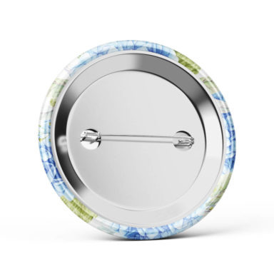 Metalowa okrągła przypinka dla gości agrafka niebieska hortensja