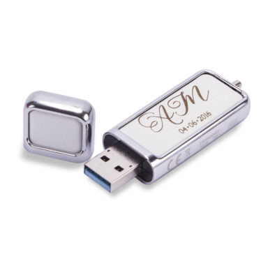 Pendrive 16 GB USB 3.0 biały z grawerem ślubny