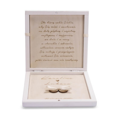 Grawerowane pudełko na obrączki