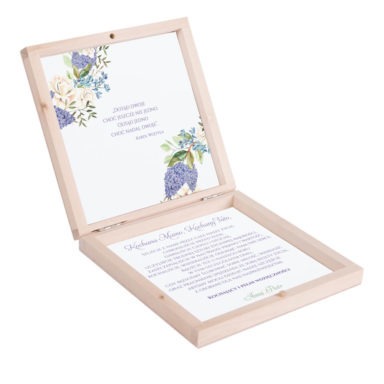 Podziękowanie w drewnianym pudełku z kwiatami bzu