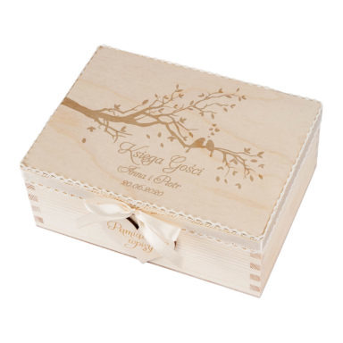 Księga gości. Grawerowana grafika drzewo