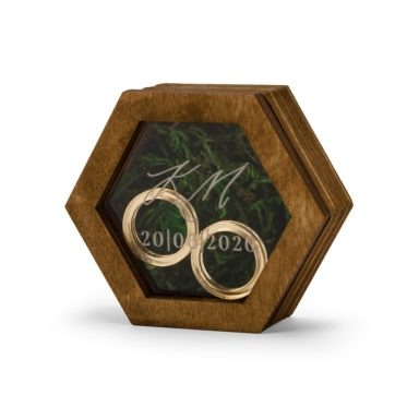 pudełko na obrączki ślubne sześciokątne grawerowane