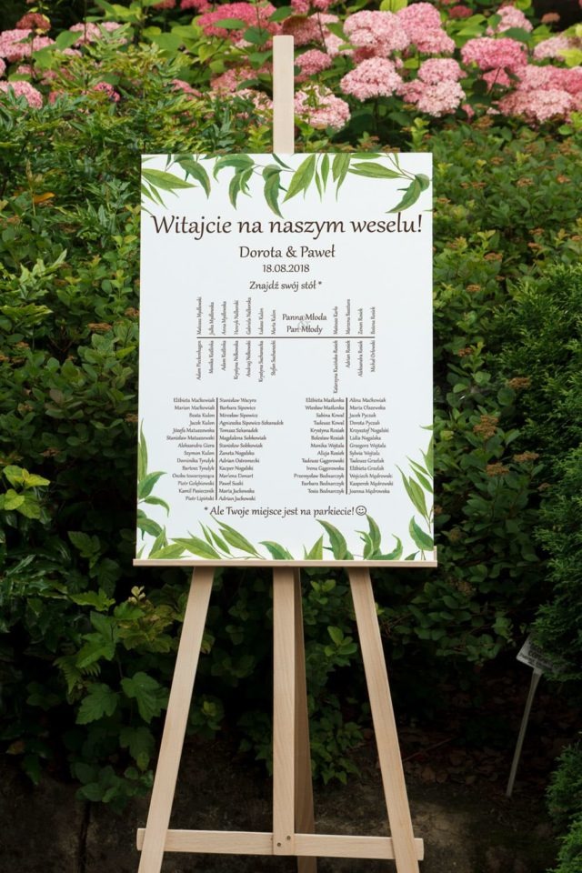 Plan stołów weselnych z nadrukiem liści eukaliptusa