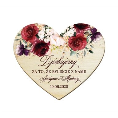 Drewniany magnes w kształcie serca z motywem bordowych kwiatów