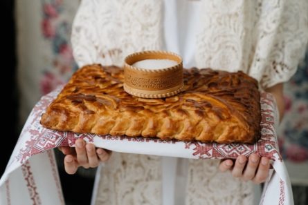 przywitanie chlebem i solą na weselu
