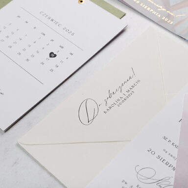 Zaproszenie ślubne z kalendarzem i personalizowaną kopertą