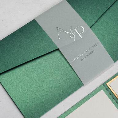 Perłowo zielone zaproszenie ślubne z przezroczystą opaską