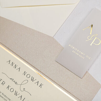 Perłowo beżowe zaproszenie ślubne z opaską