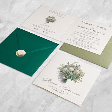 Zaproszenie ślubne z bukietem białych kwiatów z kolorową kopertą i naklejką