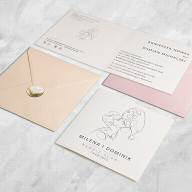 Zaproszenie ślubne szkic młodej pary z kolorową jasną kopertą i naklejką serce