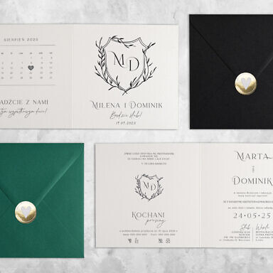 Czarne zaproszenie ślubne z herbem, kolorową kopertą i naklejką