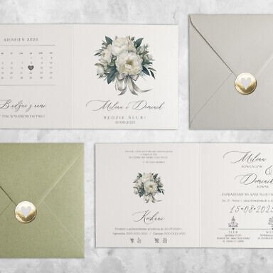 Chłodne białe kwiaty zaproszenie ślubne z kwiatami z kolorową kopertą i złotą naklejką