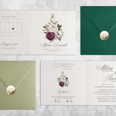 Trzy piwonie zaproszenie ślubne z kwiatami z kolorową kopertą i złotą naklejką