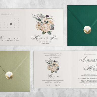 Kremowe zaproszenie ślubne z kwiatami z kolorową kopertą i złotą naklejką