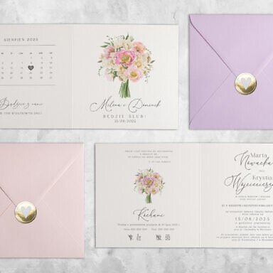 Różowe i kremowe zaproszenie ślubne z kwiatami z kolorową kopertą i złotą naklejką